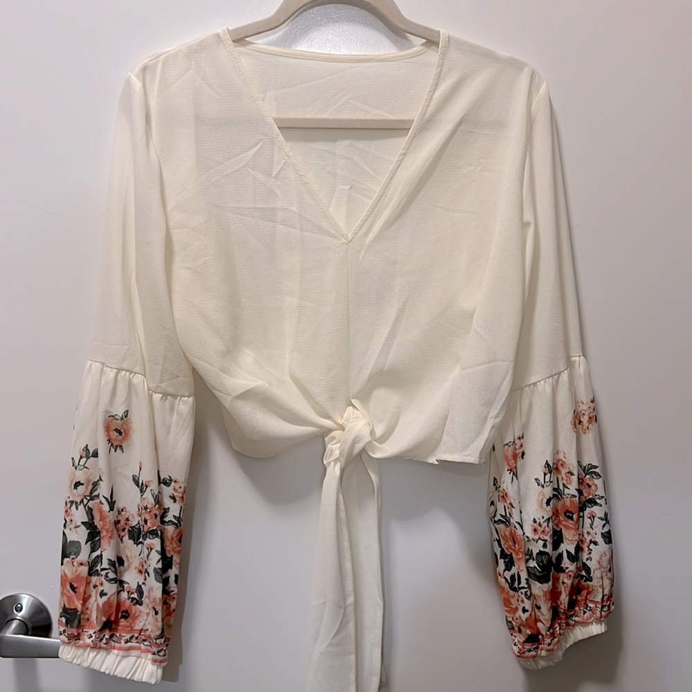 NWOT tie-front crop top